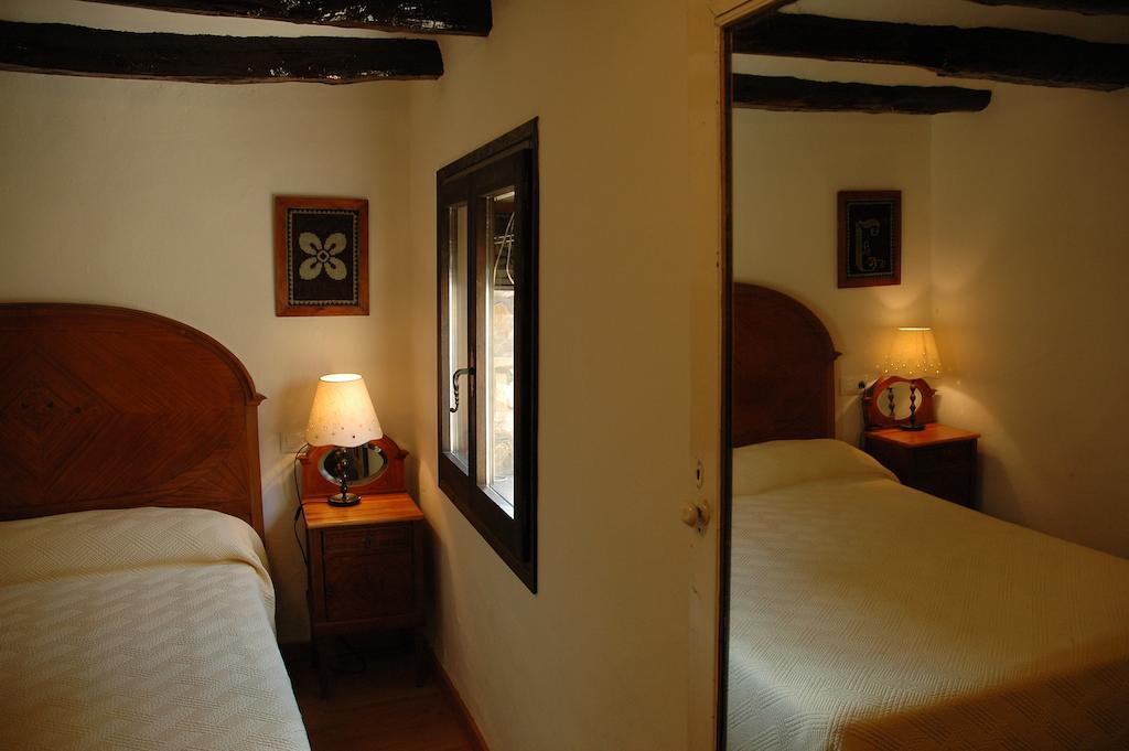 Habitaciones Con Encanto - Cal Alejandro Montsonis Номер фото