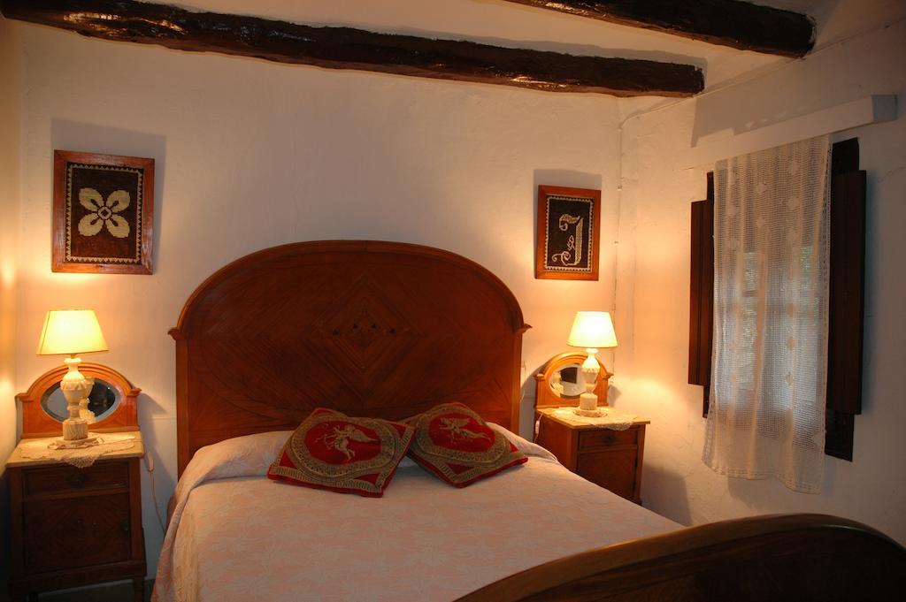 Habitaciones Con Encanto - Cal Alejandro Montsonis Номер фото